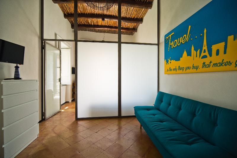 Bed And Travel Apartment La Minerva Suite Salerno Exterior foto